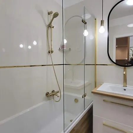 Apartament Bright & Comfy - Baltea